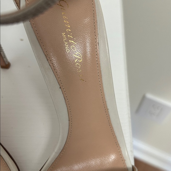 Gianvito Rossi Cream and Silver Heels-38 1/2 - Picture 7 of 7